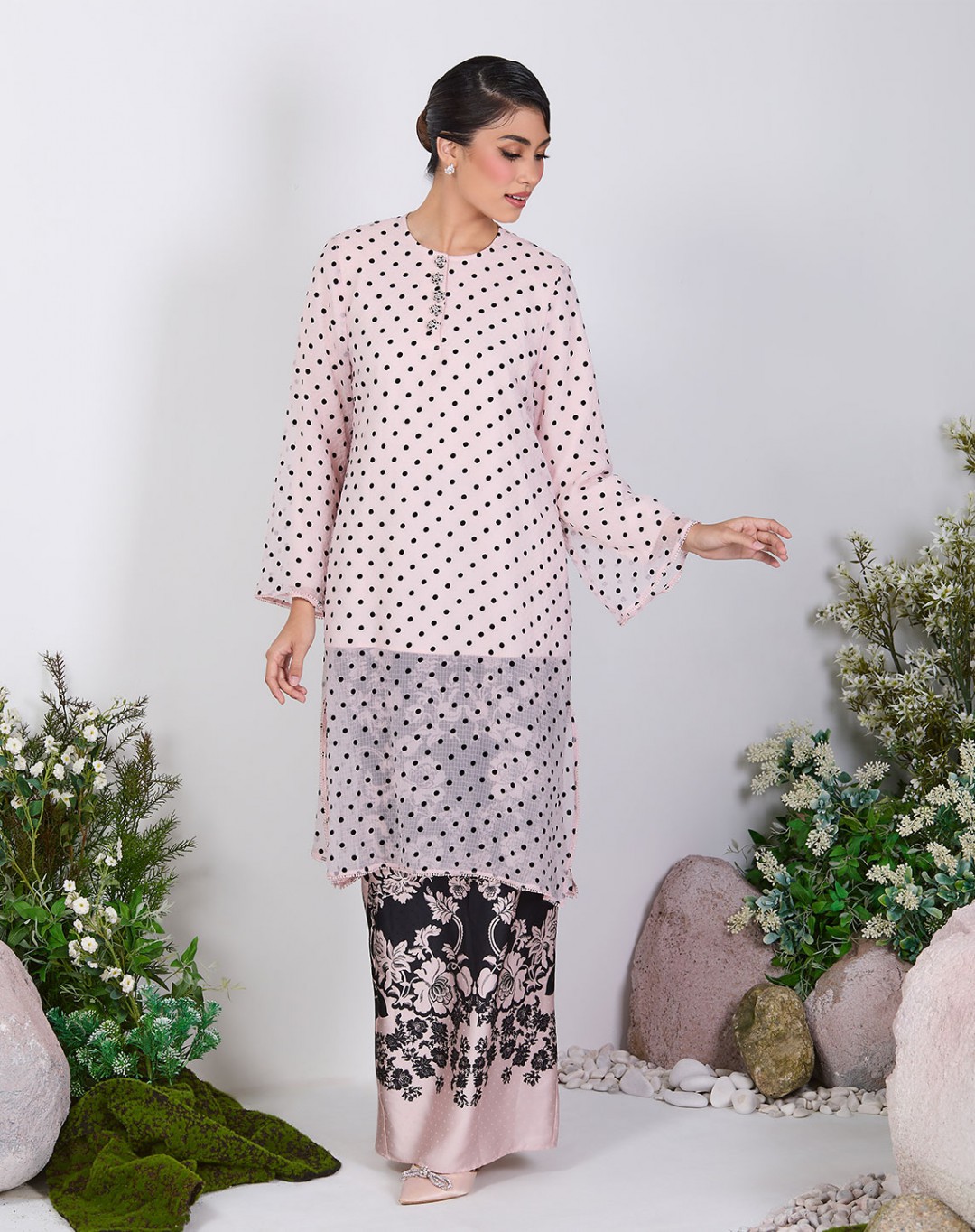 AZALEYA BAJU KURUNG