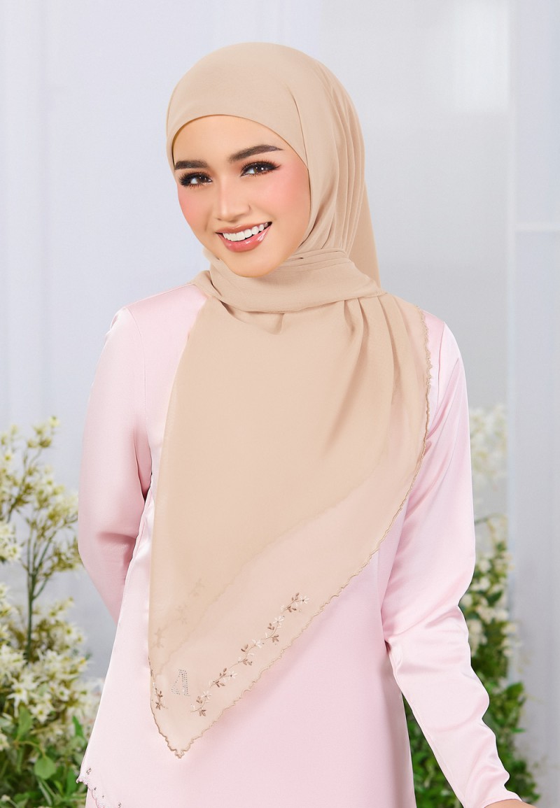 SQ FROSTED LILY VOILE EMBROIDERY DIAMOND