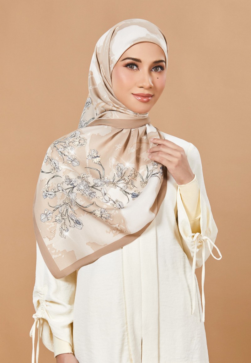SQ BECCA TWILL PRINTED DIAMOND
