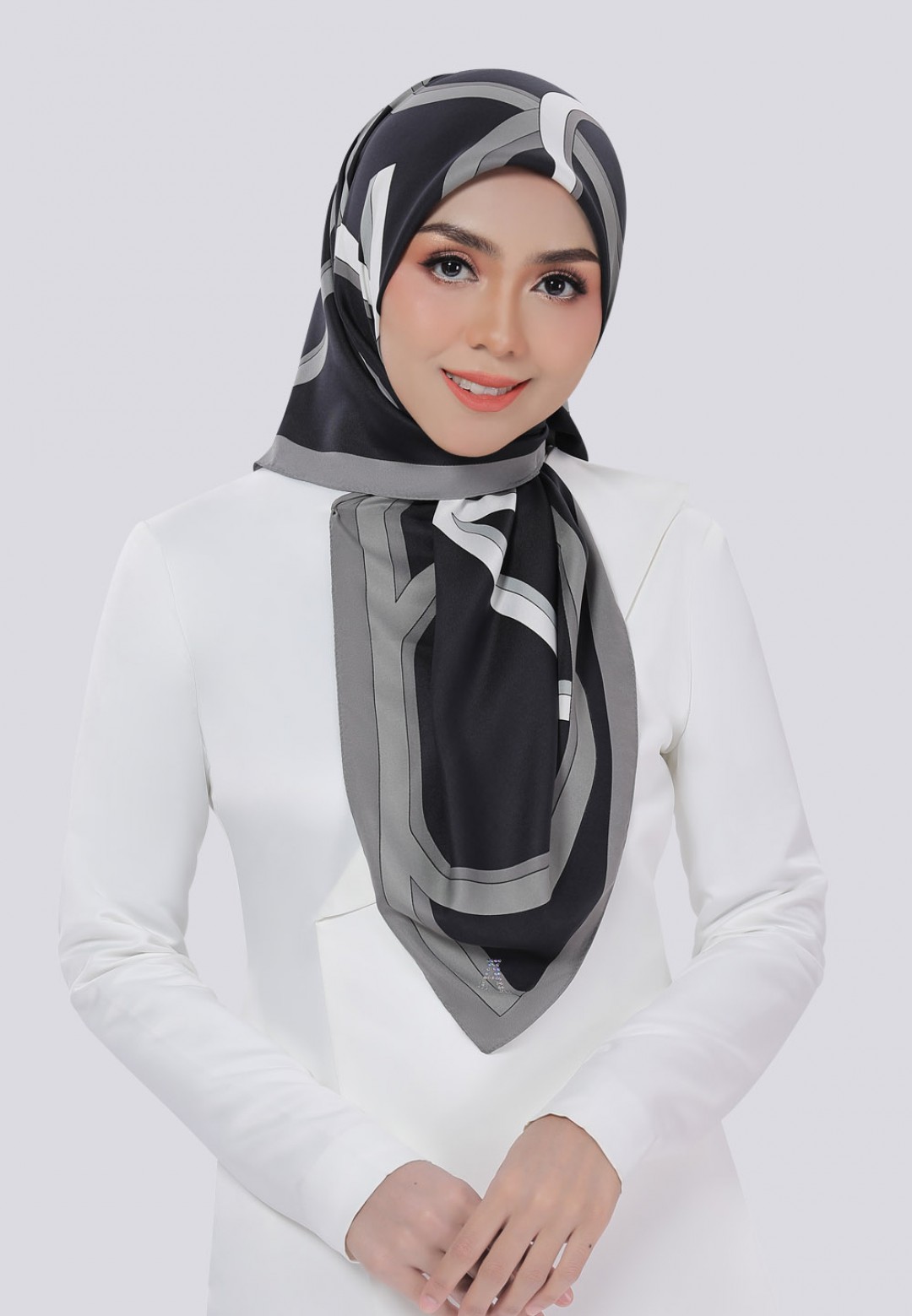 SQ BEIGE MONO PTD 179