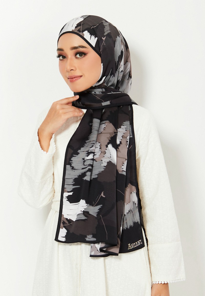 THE DREAMSCAPE SHAWL PRINTED