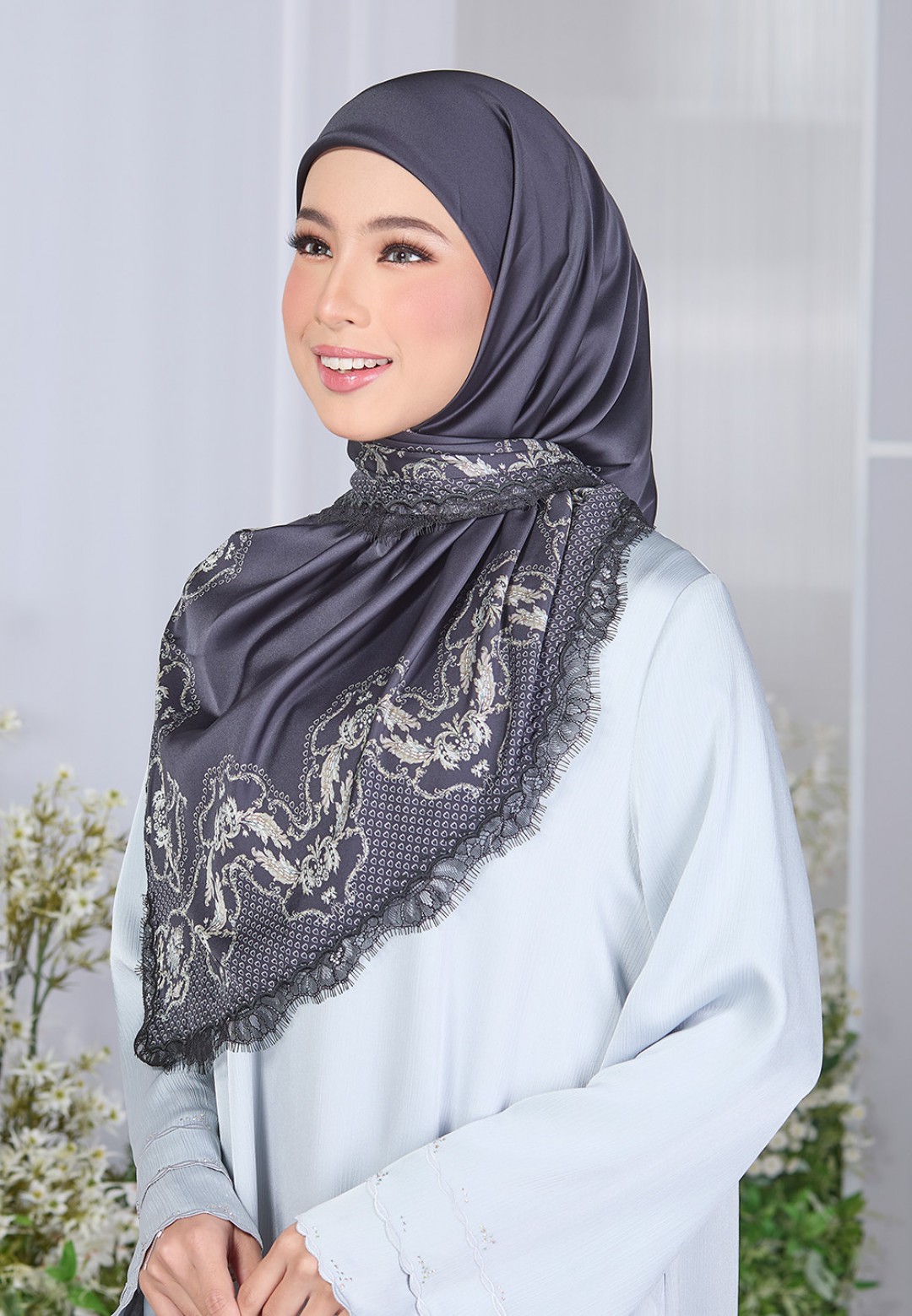 SQ WAYLA PRINTED WITH LACE