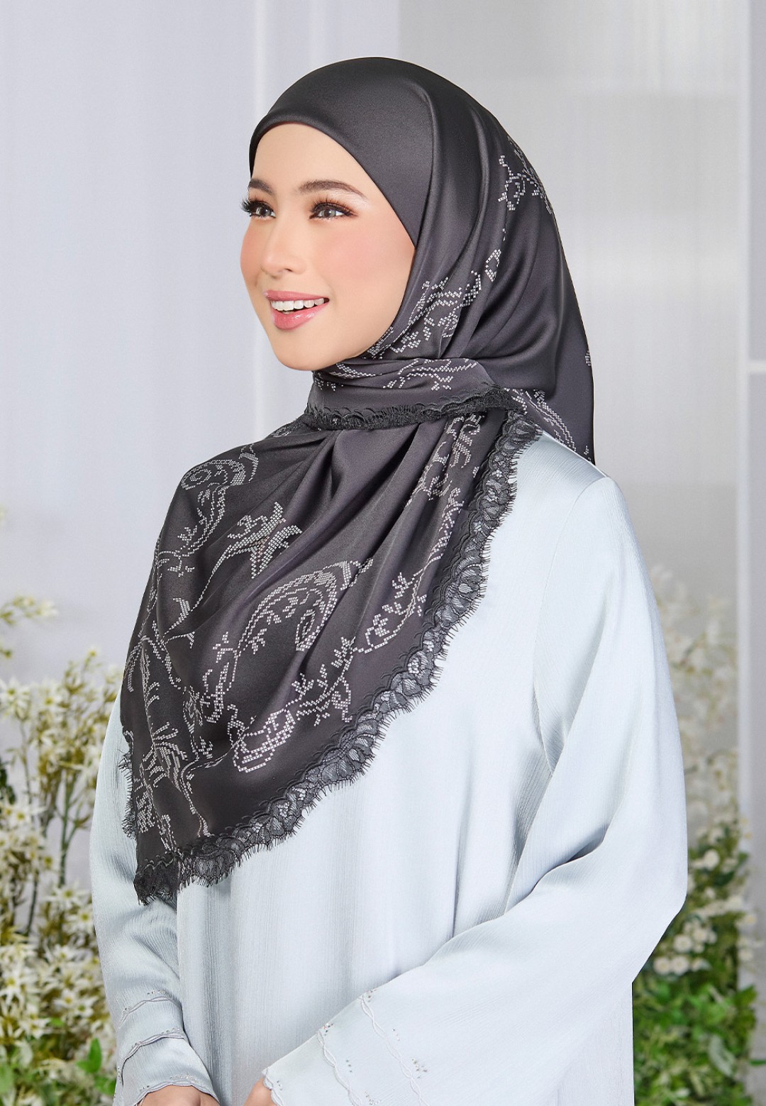 SQ ADELLA PRINTED WITH LACE