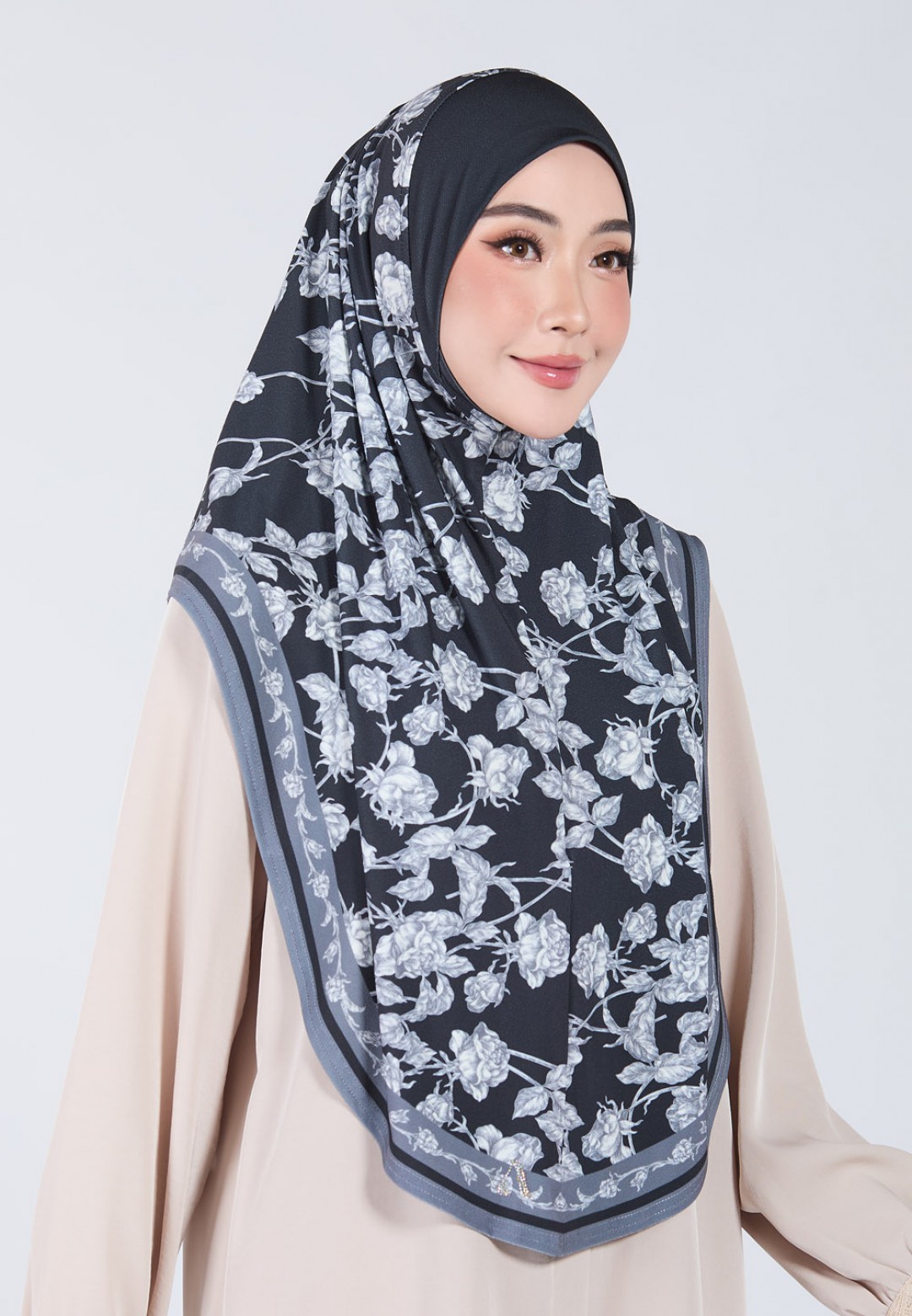 TIARA NISREEN LABUH S/A