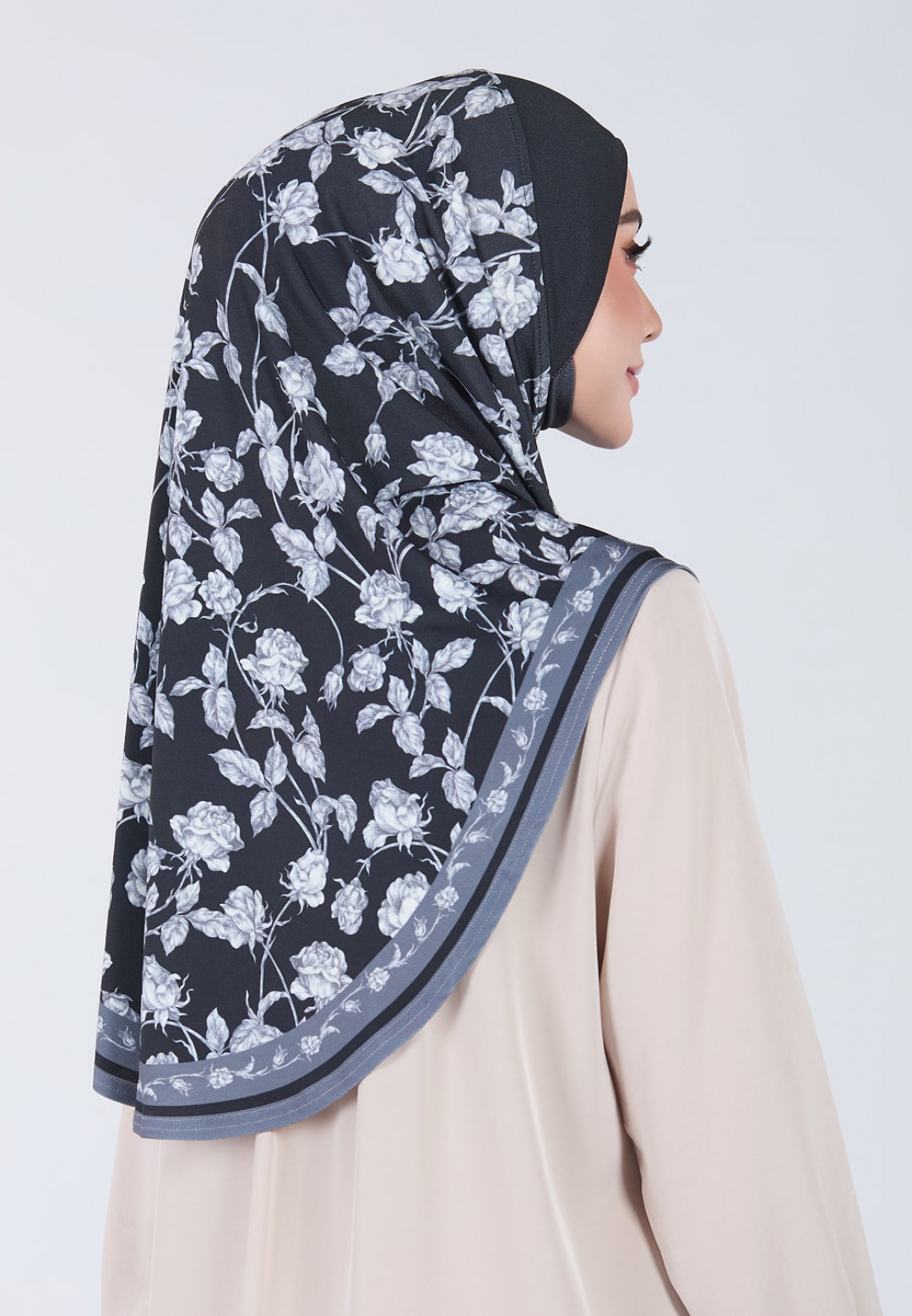 TIARA NISREEN STD S/A