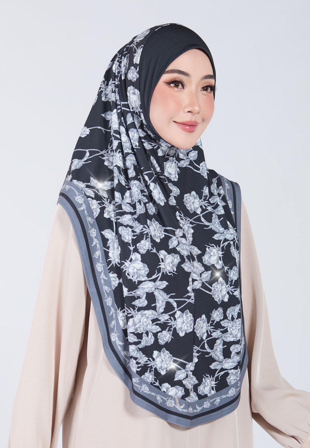 TIARA NISREEN LABUH S/A DIAMOND