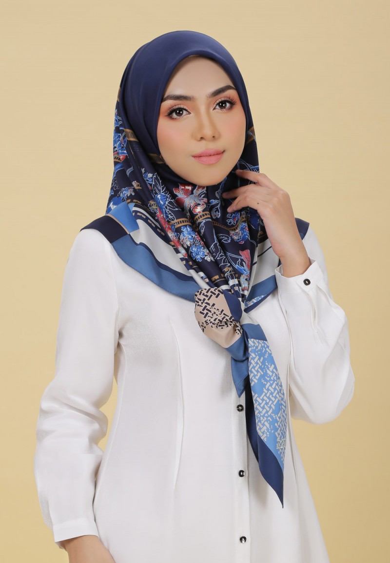 SQ HOURGLASS TWILL PTD 190
