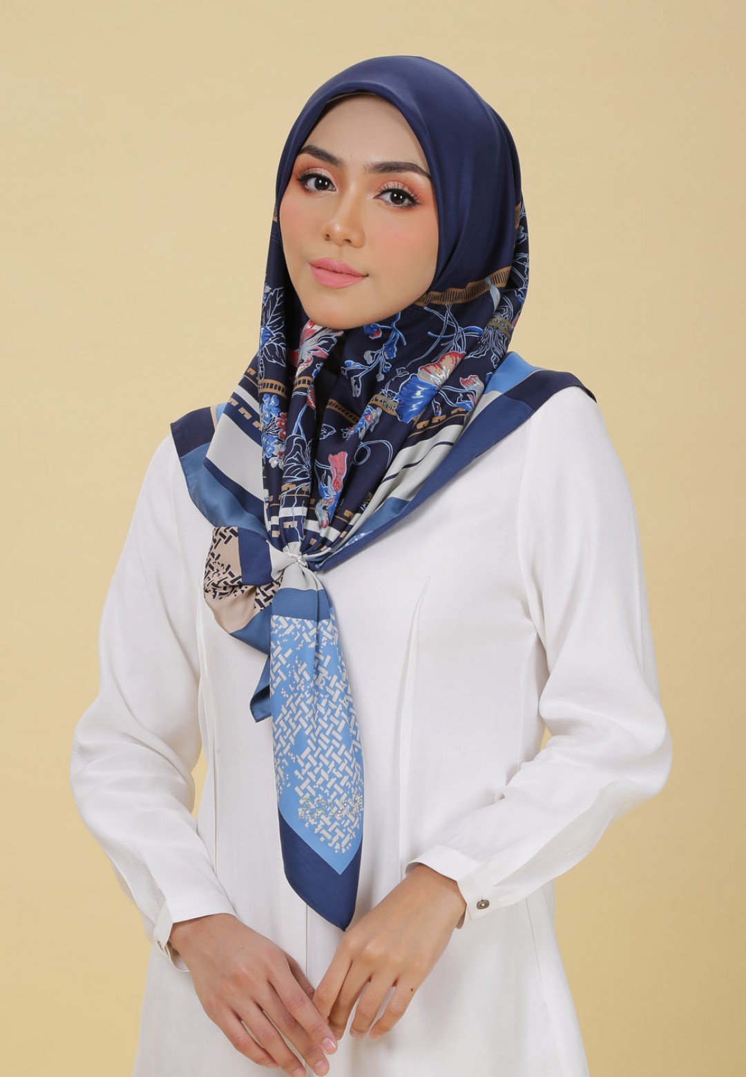 SQ HOURGLASS TWILL PTD 190