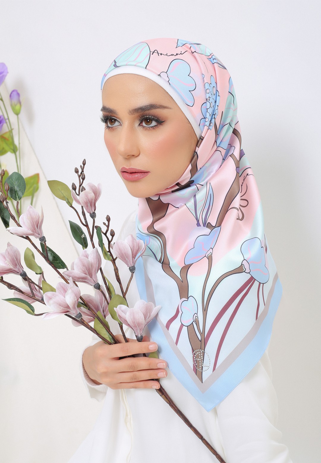 SQ JOANNA FLEUR 219