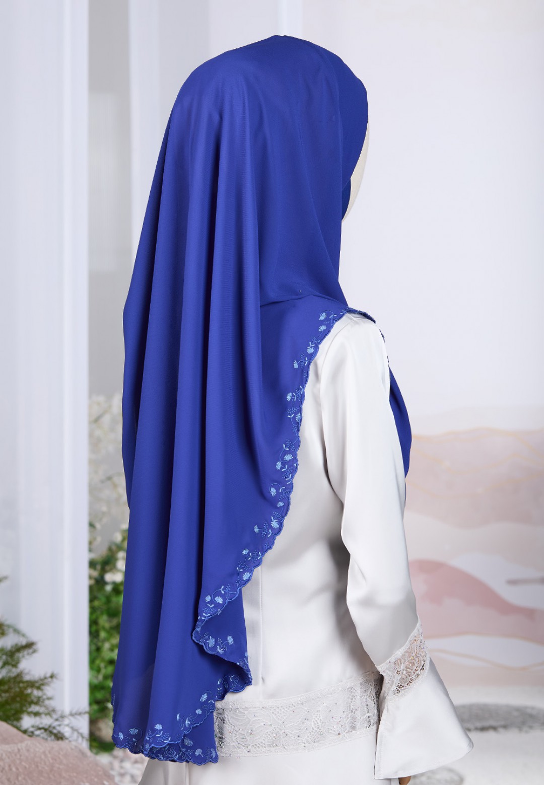 TIARA IRISBLOOM PLAIN EMBROIDERY