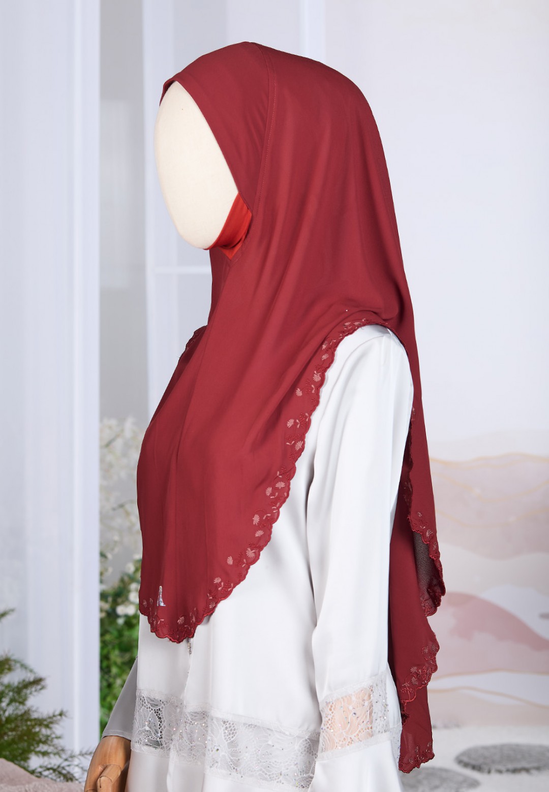 TIARA IRISBLOOM PLAIN EMBROIDERY