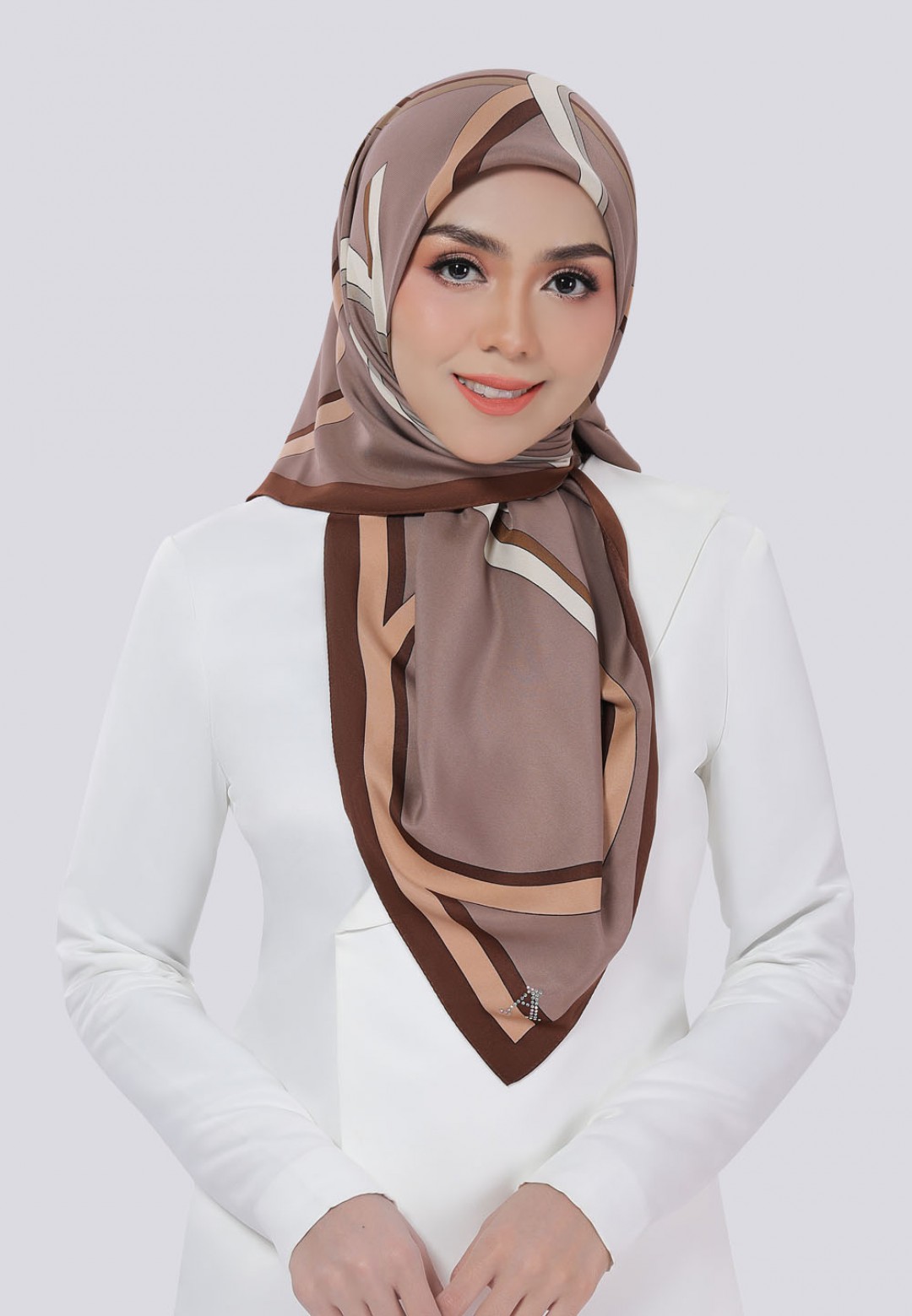 SQ BEIGE MONO PTD 179