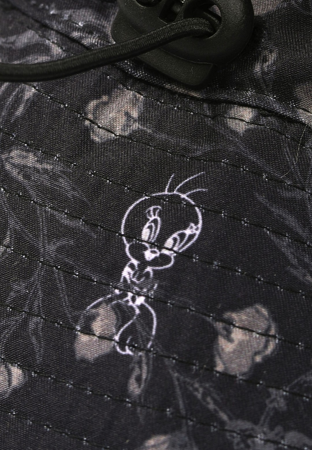 TWEETY PIE BUCKET HAT