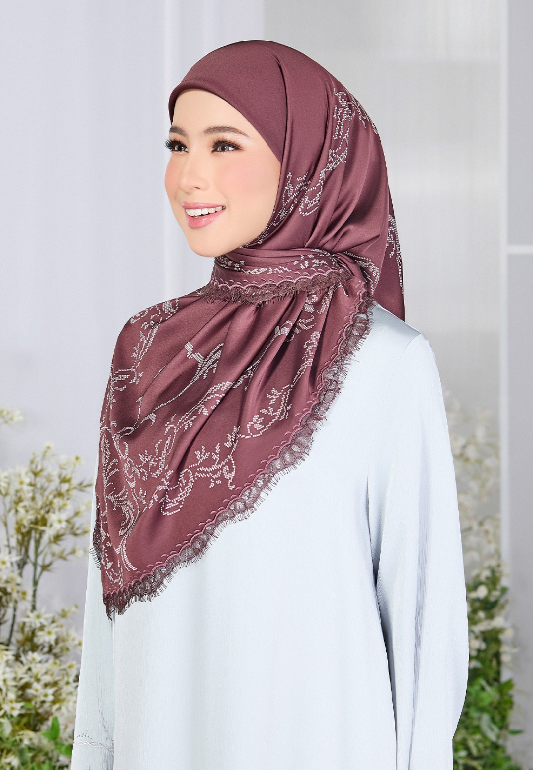 SQ ADELLA PRINTED WITH LACE