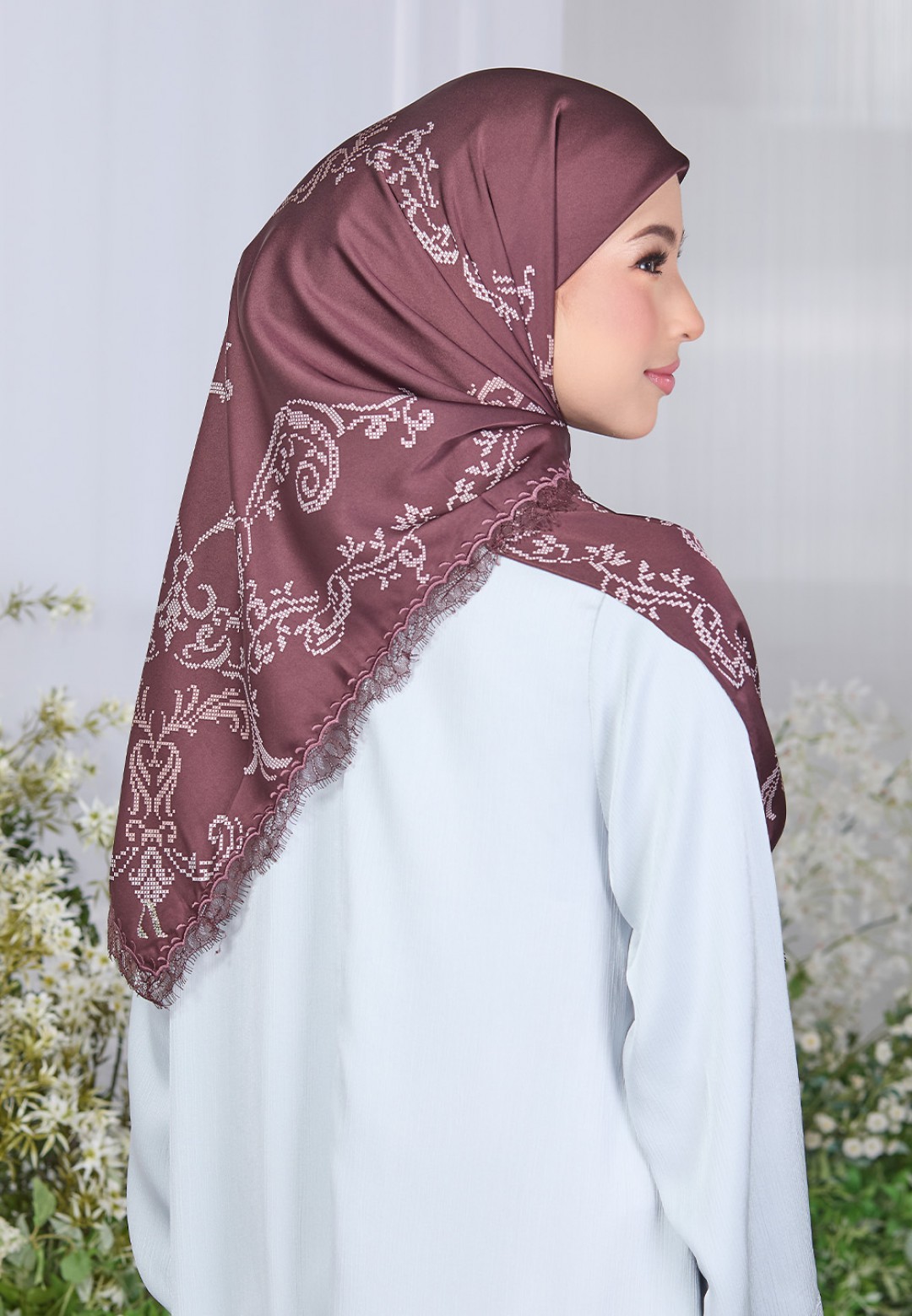 SQ ADELLA PRINTED WITH LACE
