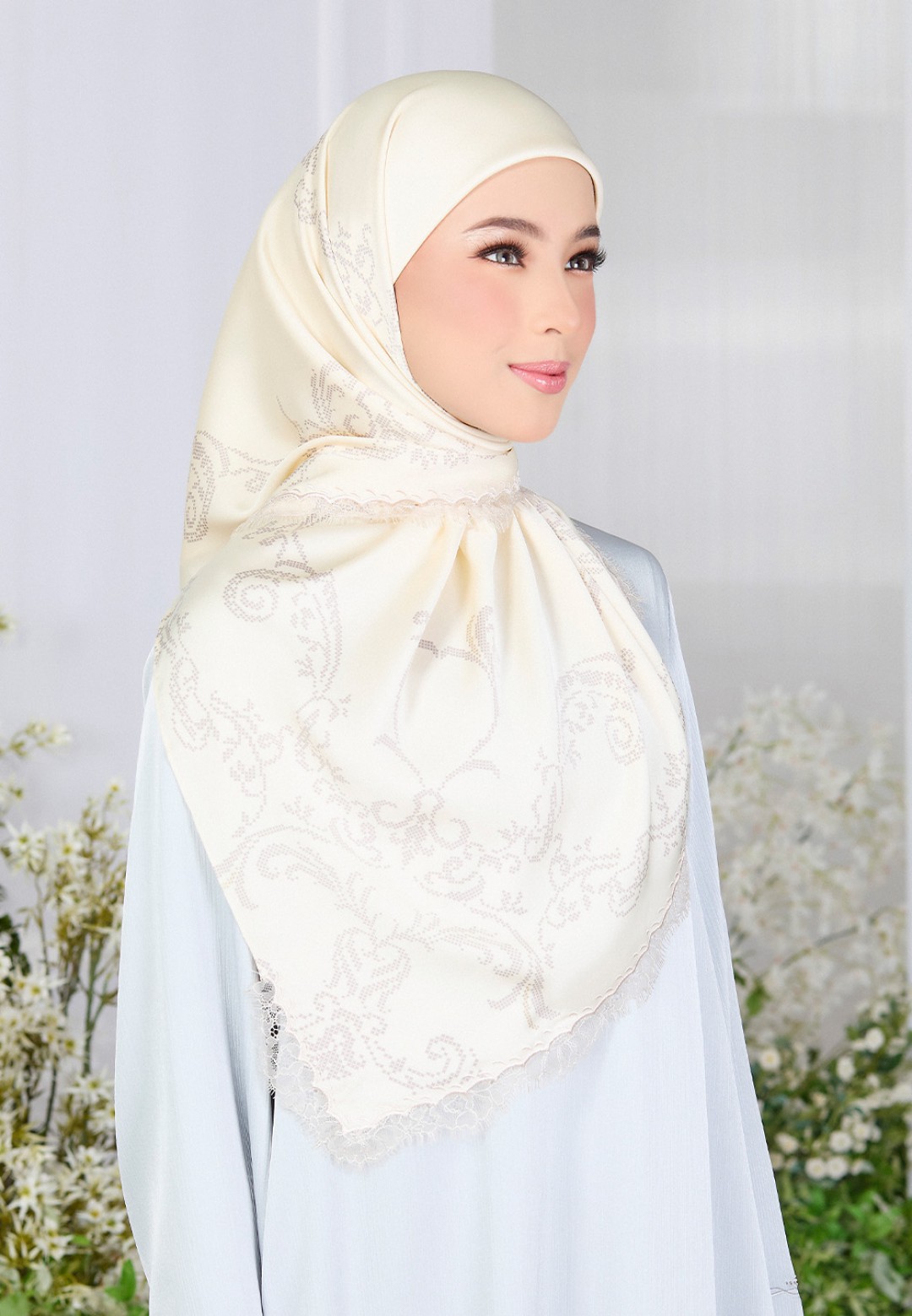 SQ ADELLA PRINTED WITH LACE