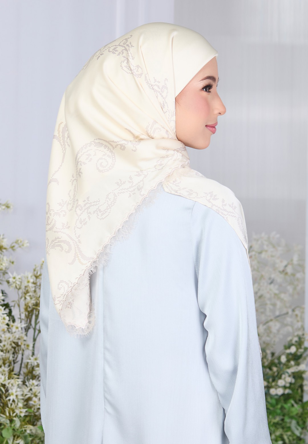 SQ ADELLA PRINTED WITH LACE