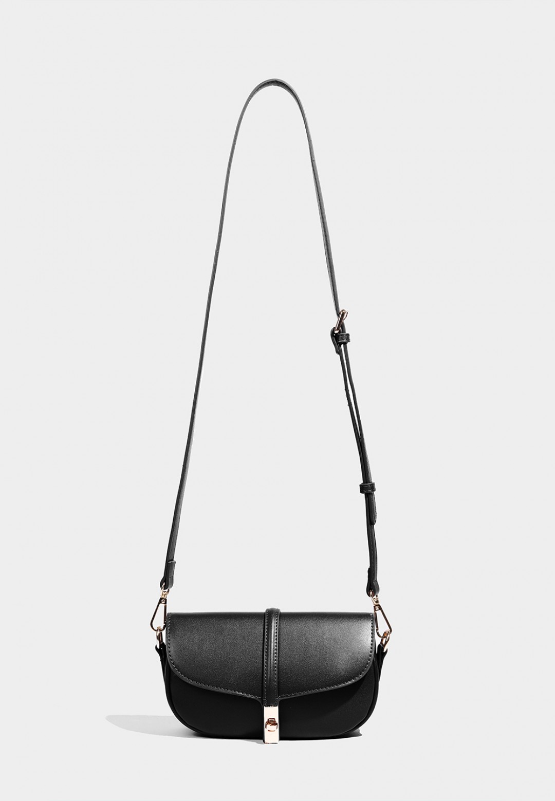 BAGUETTE SLING BAG