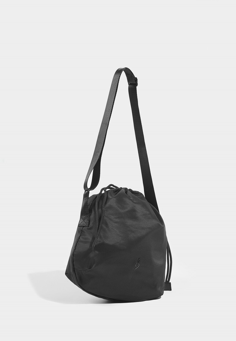 FATEEMA SLING BAG
