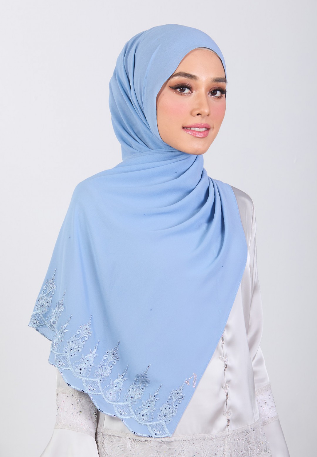 SHAWL NABIELAH PLAIN EMBROIDERY DIAMOND