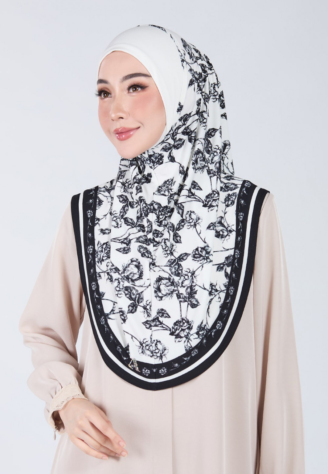 TIARA NISREEN STD S/A
