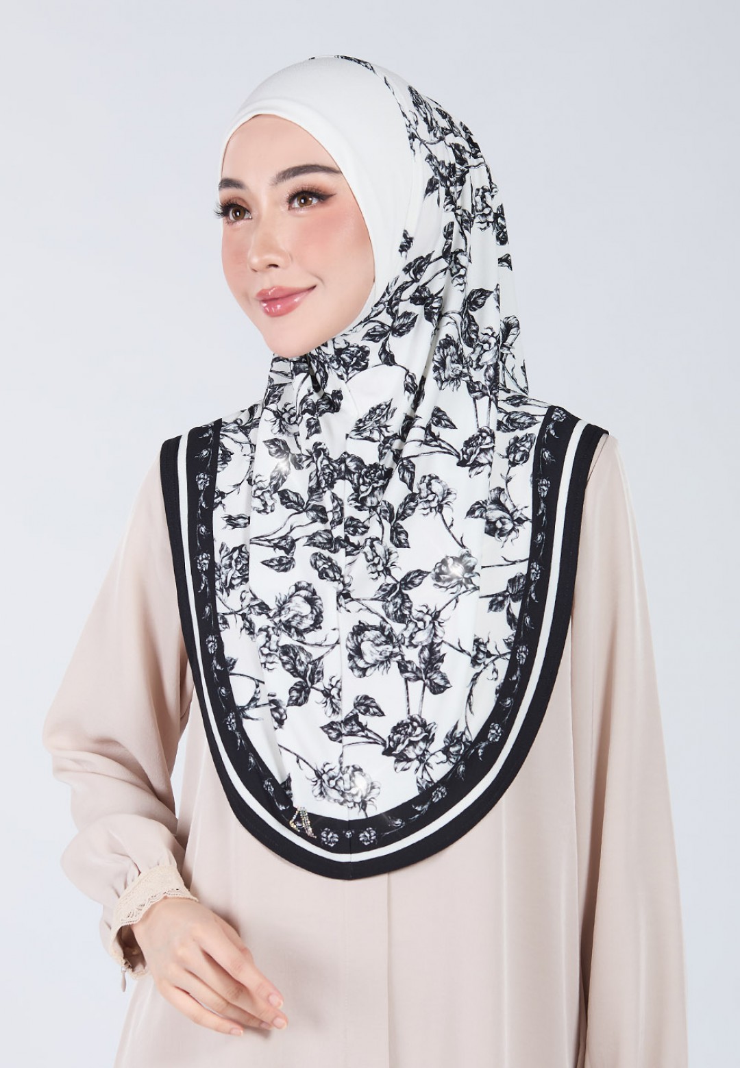 TIARA NISREEN STD S/A DIAMOND