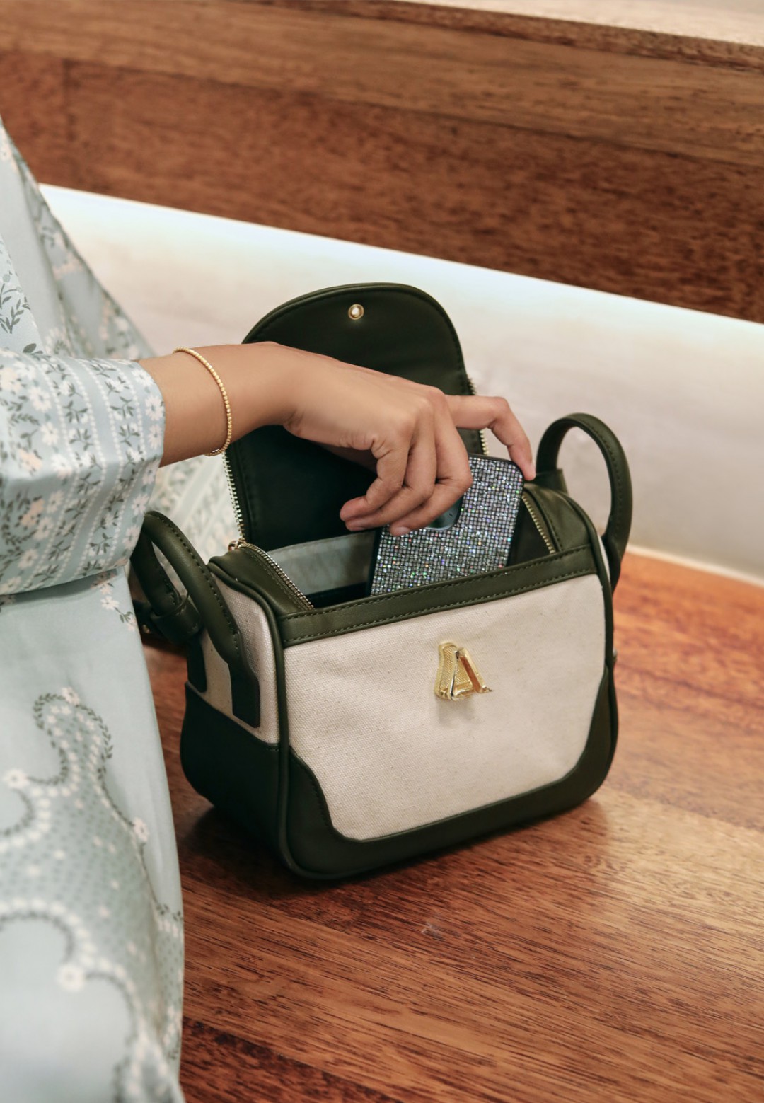 SOPHIA SUPPLE BAG