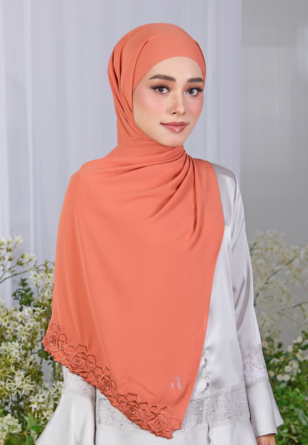SHAWL ROSELITH PLAIN EMBROIDERY
