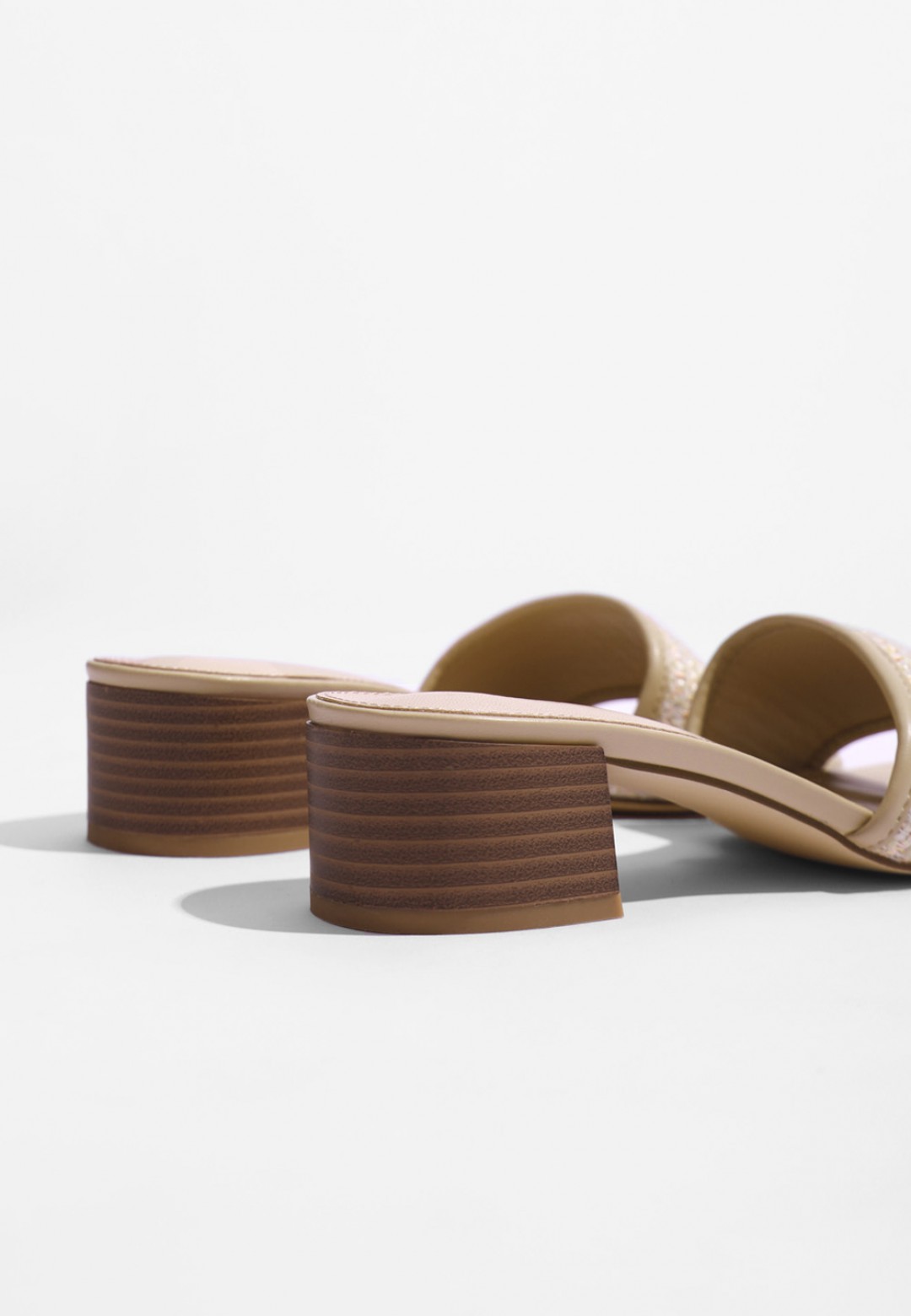 NISA SANDALS