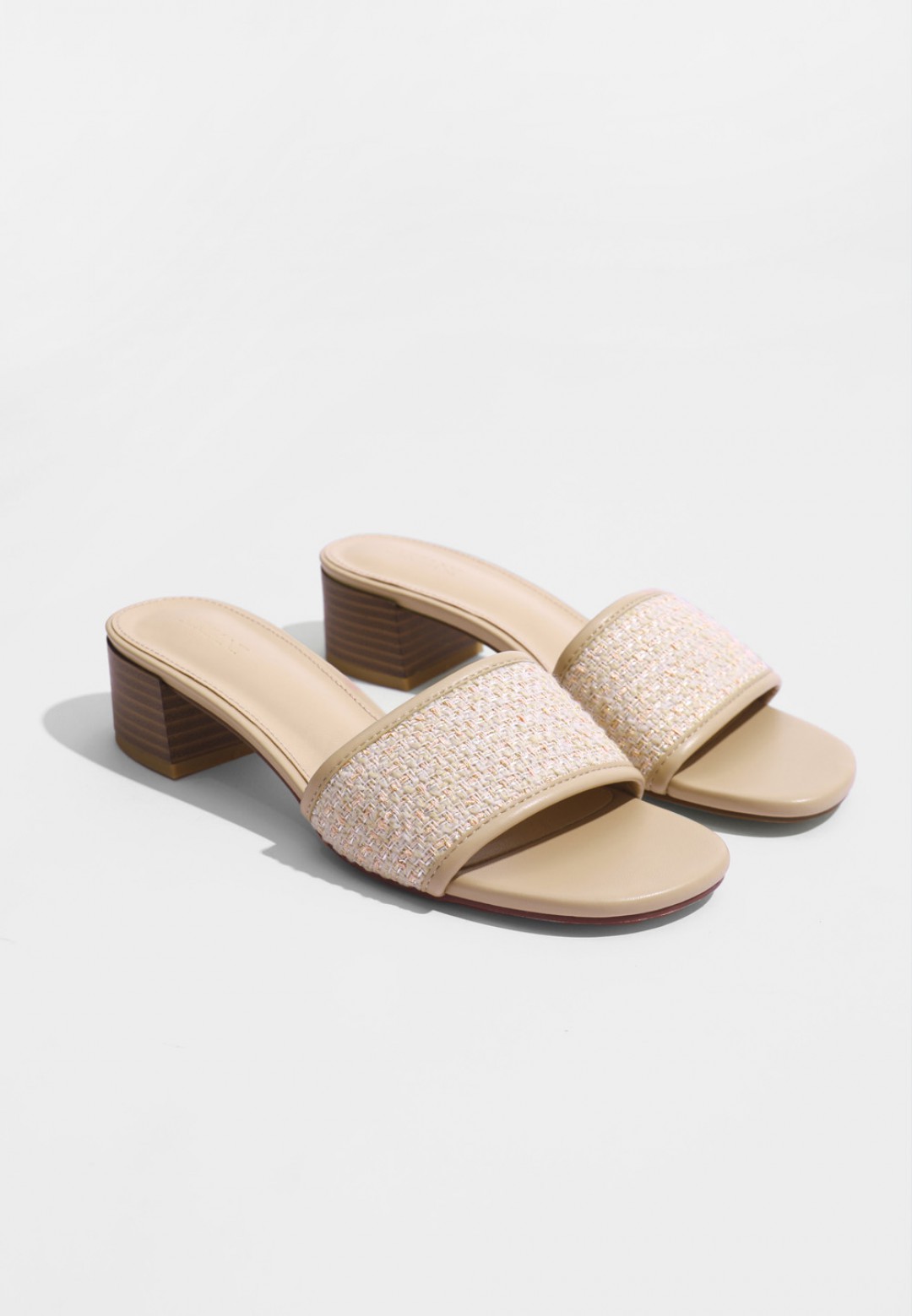 NISA SANDALS