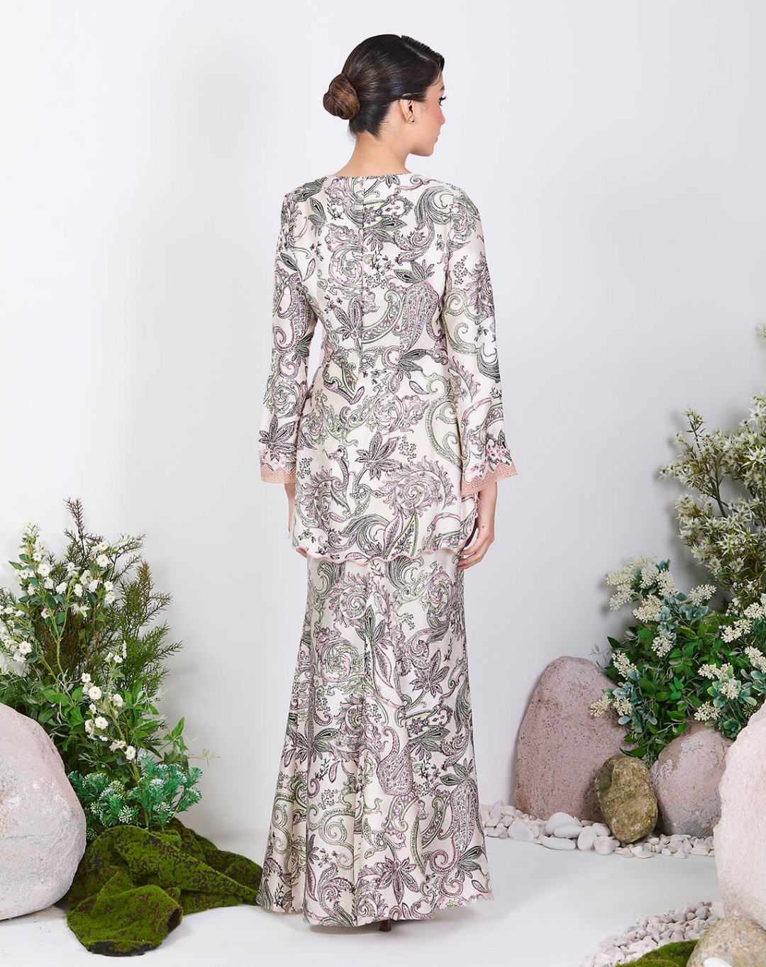 DALIA BAJU KURUNG