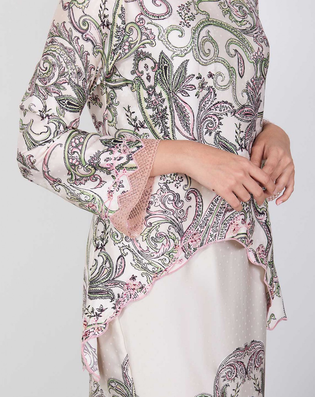 DALIA BAJU KURUNG