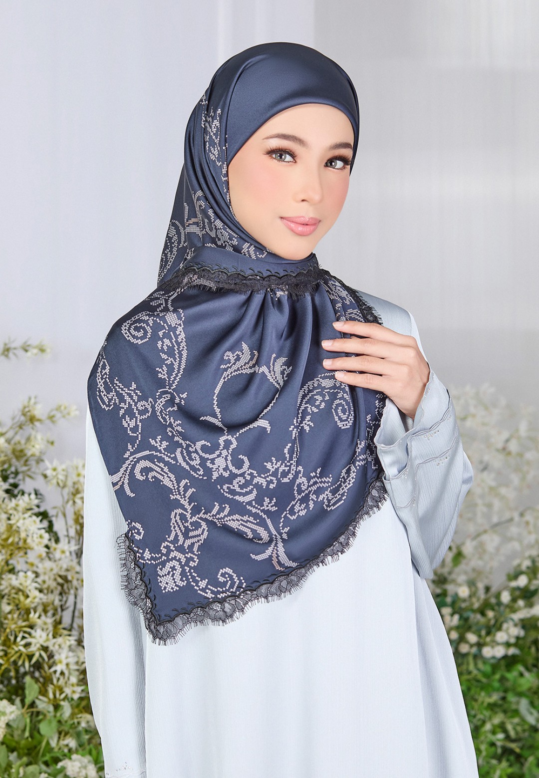 SQ ADELLA PRINTED WITH LACE