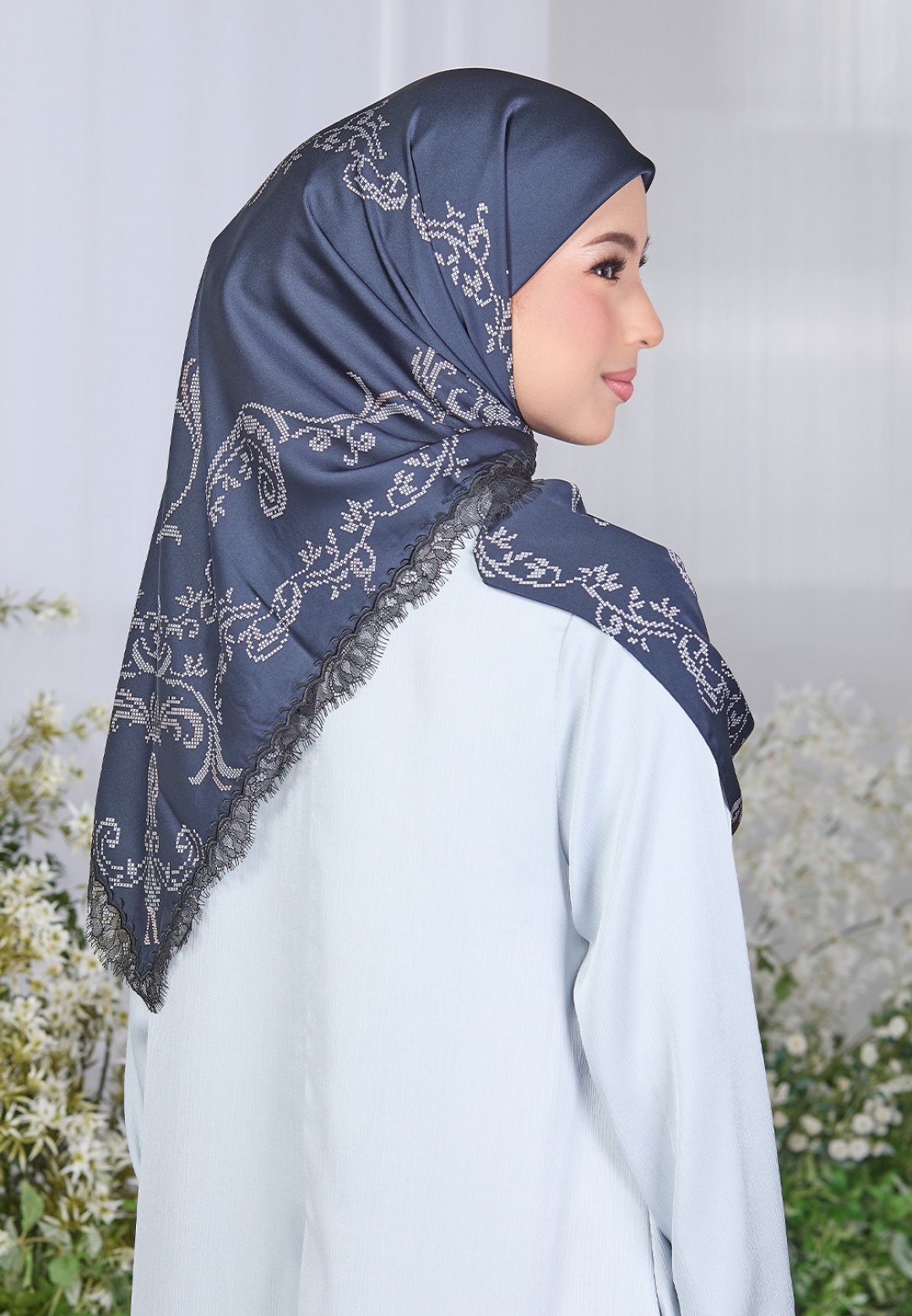 SQ ADELLA PRINTED WITH LACE