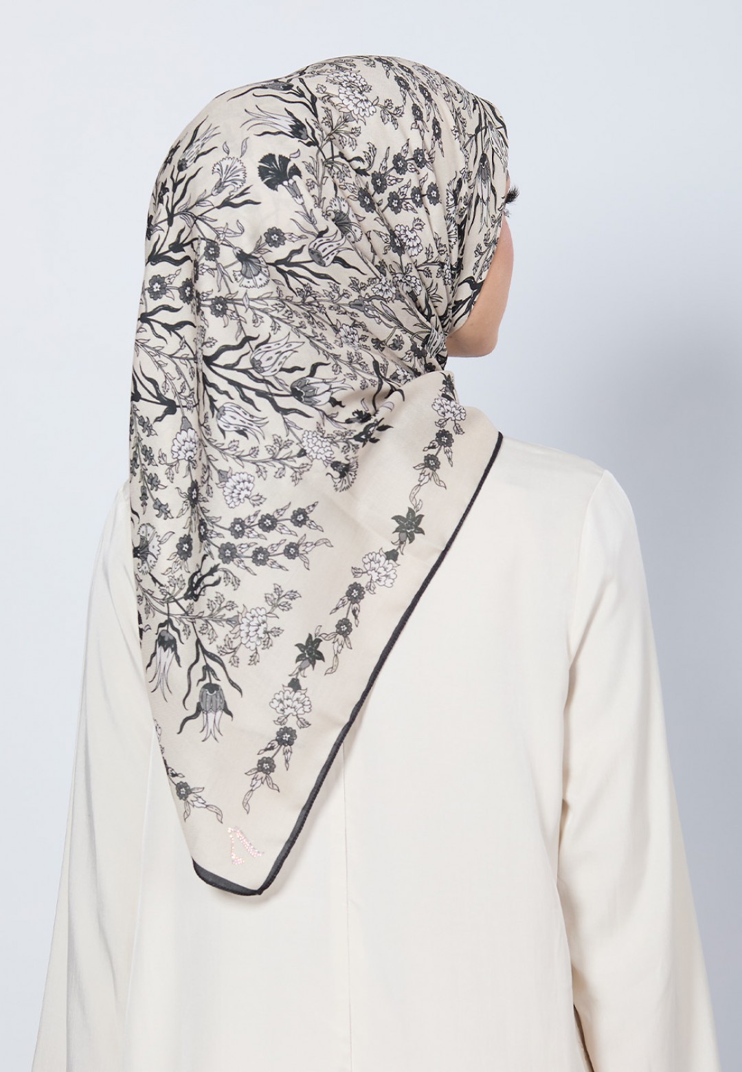 SQ AUBURN VOILE PRINTED