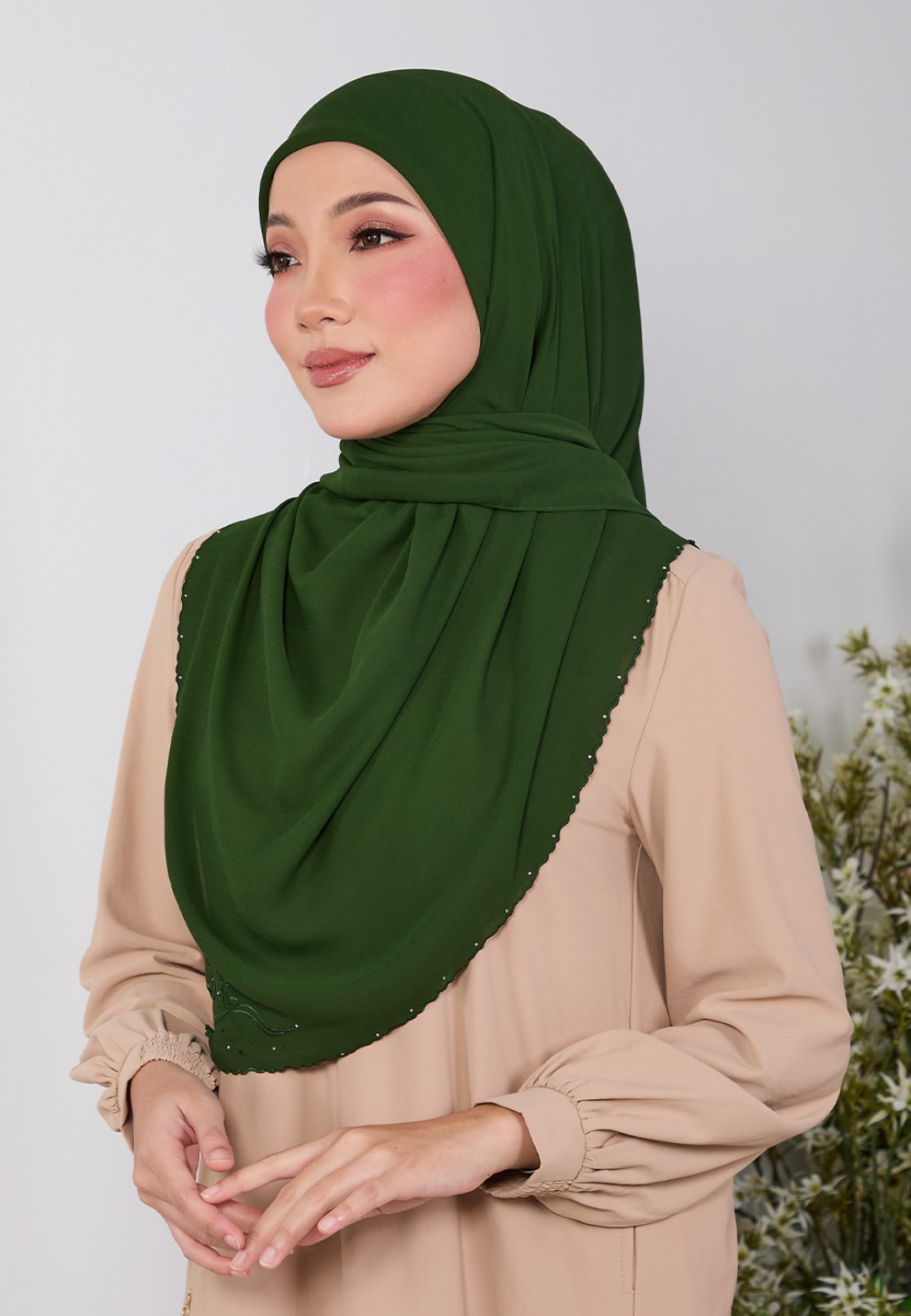 SQ FLUERITH PLAIN EMBROIDERY DIAMOND