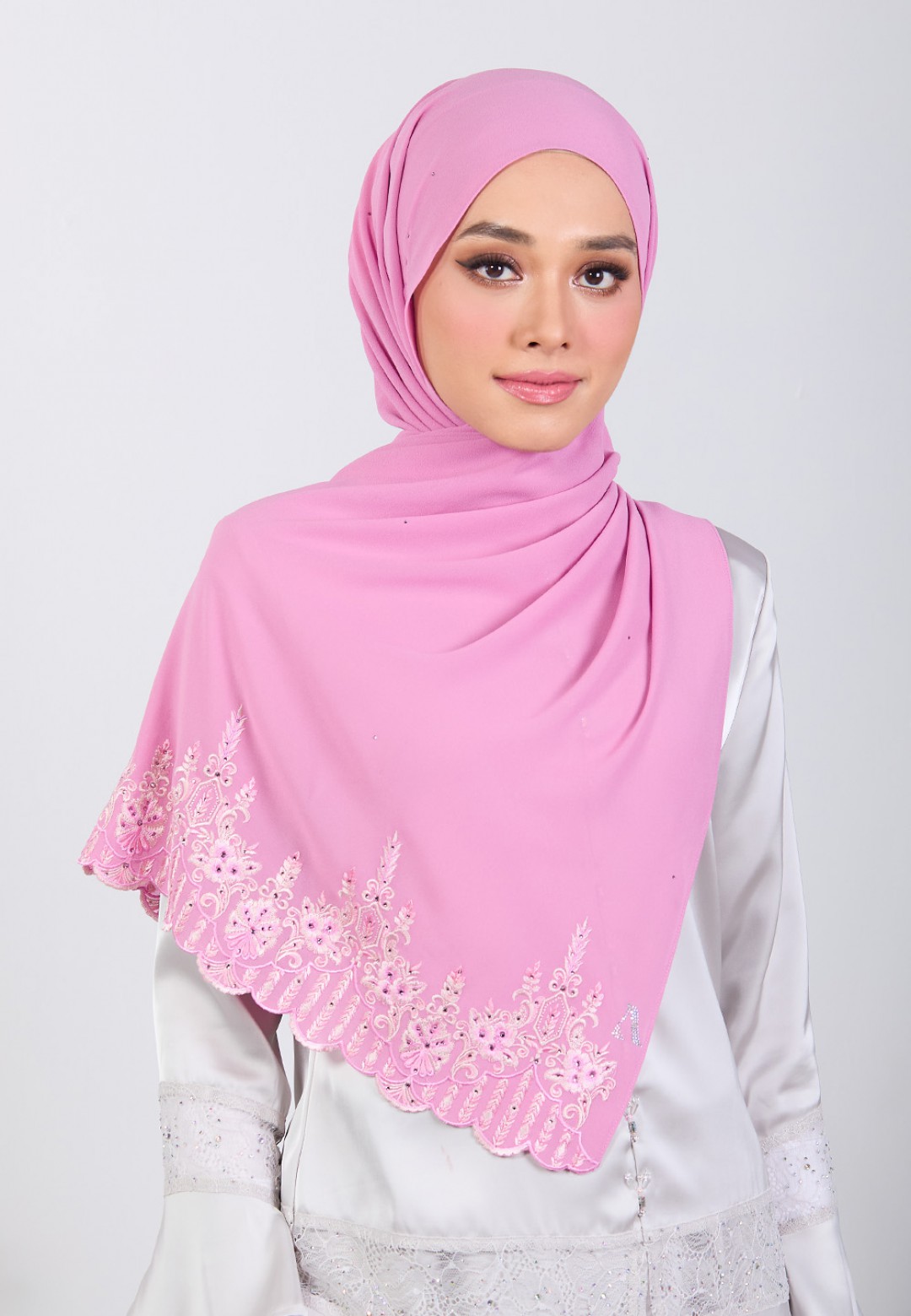 SHAWL MARHAYNE PLAIN EMBROIDERY DIAMOND