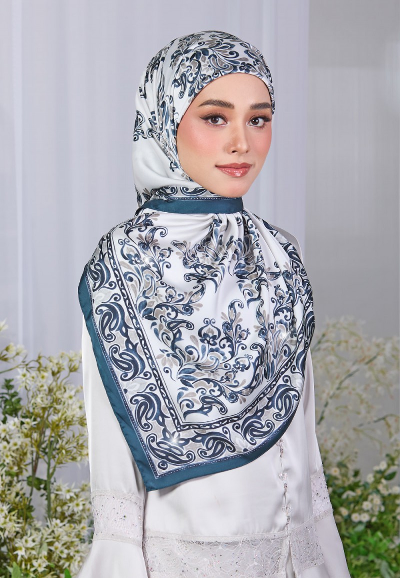 SQ LUXELILY PRINTED DIAMOND