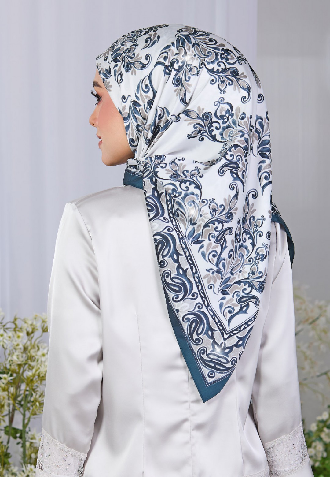 SQ LUXELILY PRINTED DIAMOND