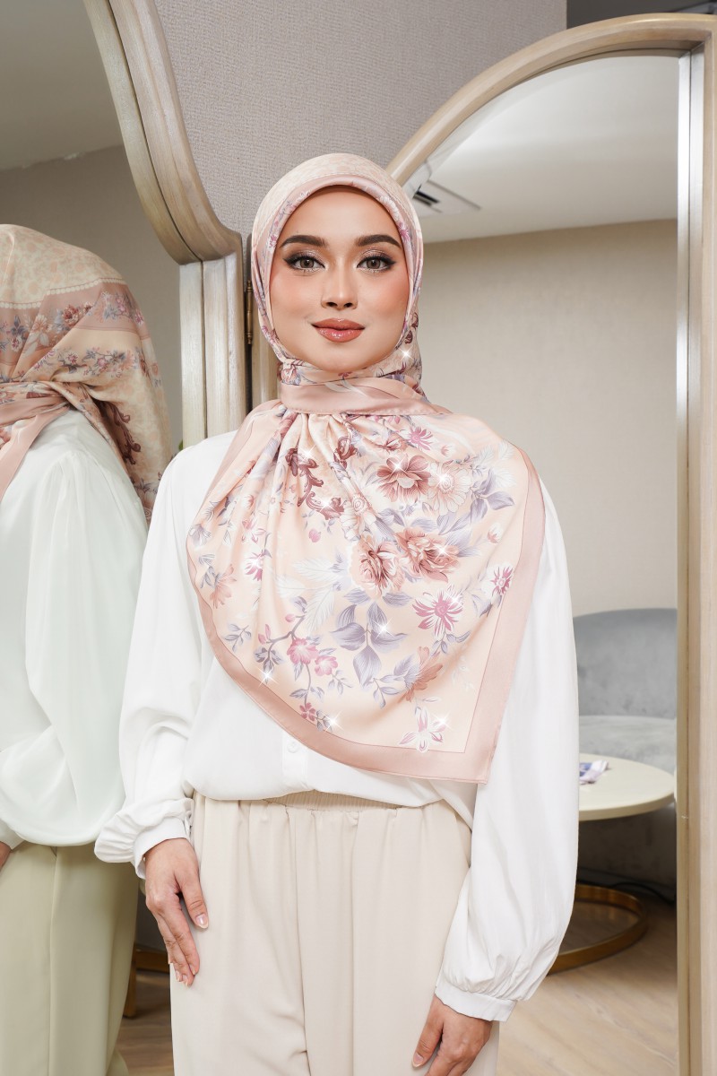 SQUARE EYANA PRINTED DIAMOND