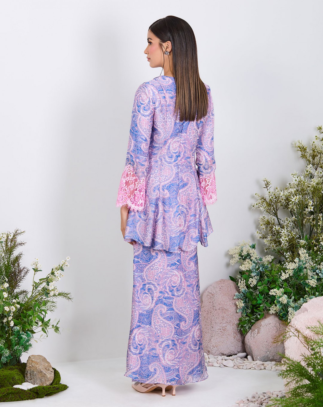 DIZHAR BAJU KURUNG