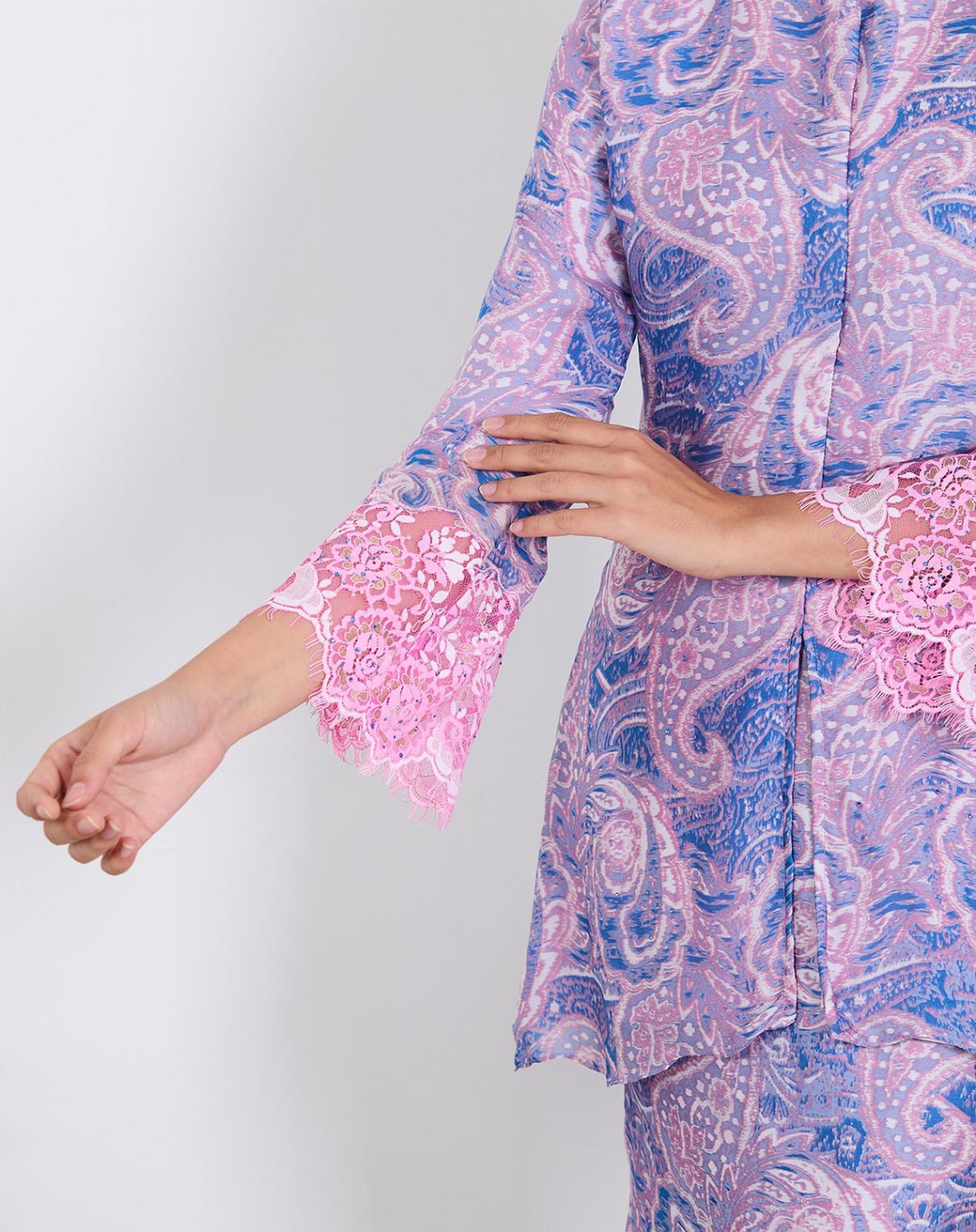 DIZHAR BAJU KURUNG