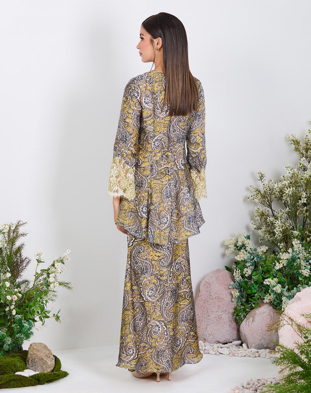 DIZHAR BAJU KURUNG
