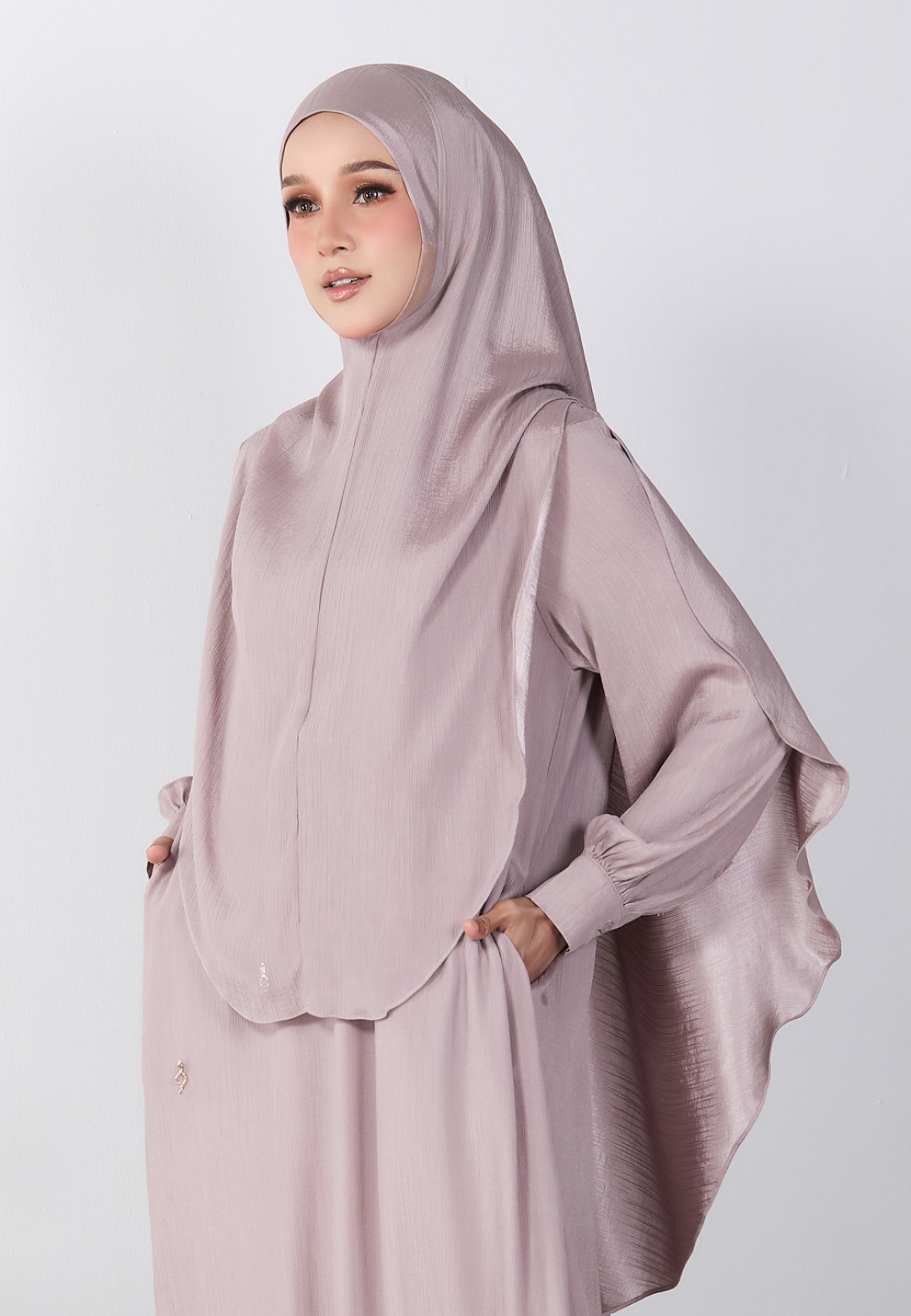 KHIMAR HASNAA