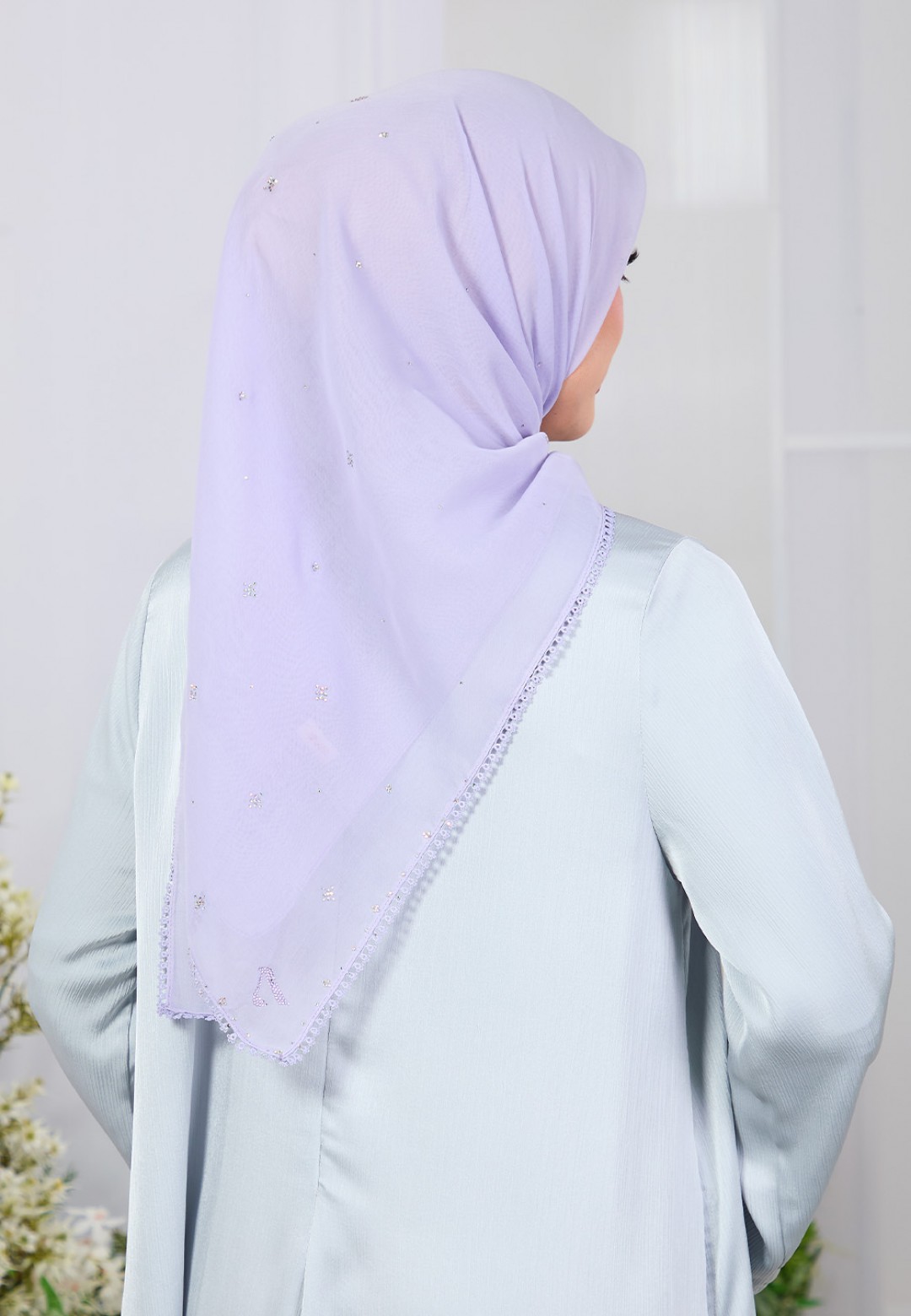 SQ ELVA BLUME VOILE LACE DIAMOND