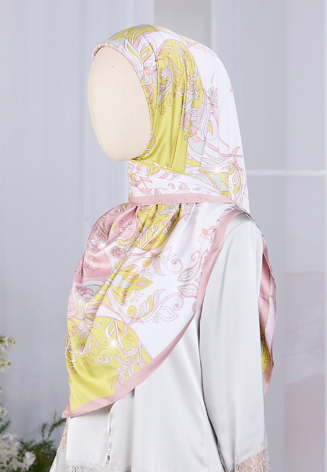 SQ MAGNOLISSE PRINTED DIAMOND