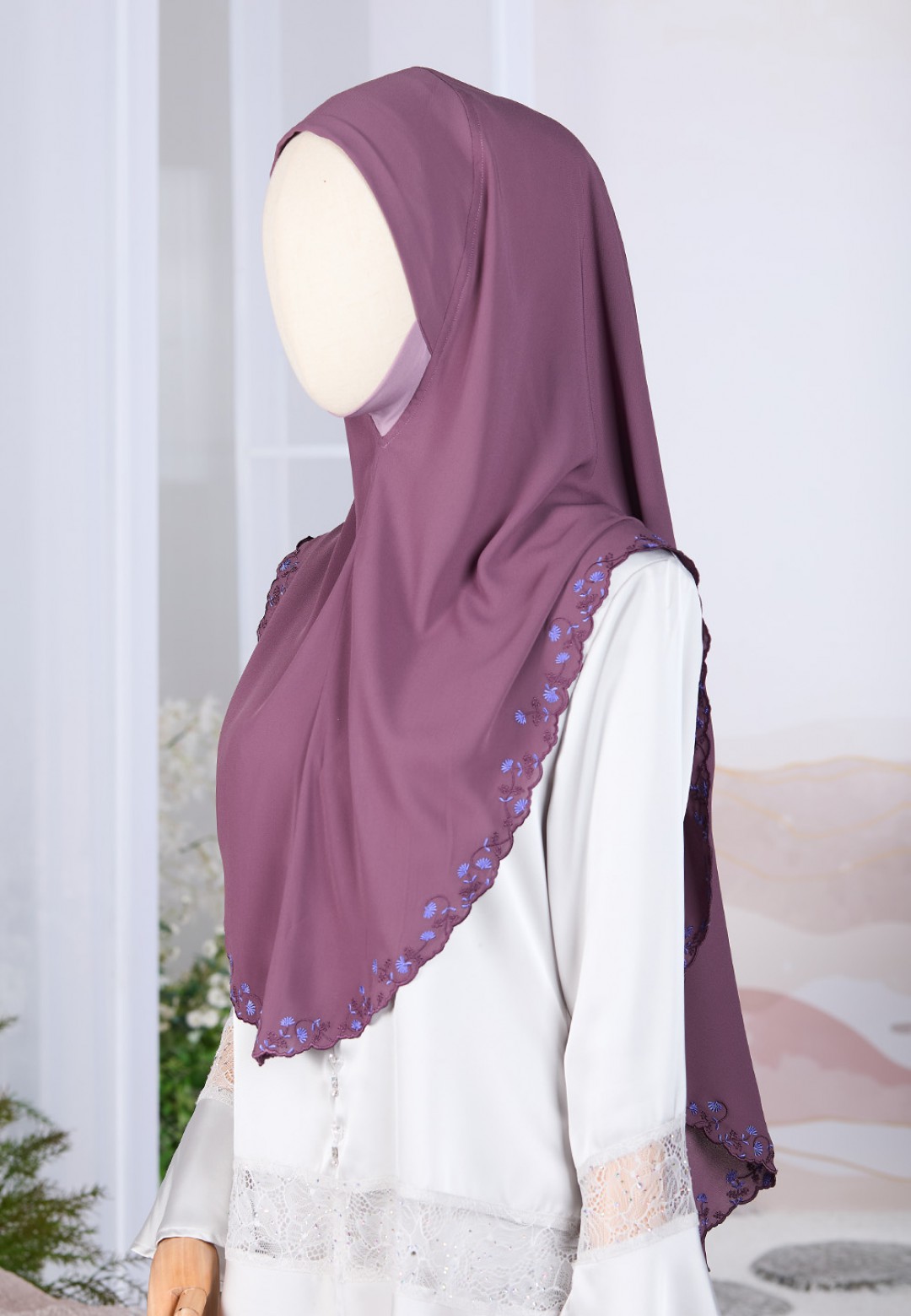 TIARA IRISBLOOM PLAIN EMBROIDERY