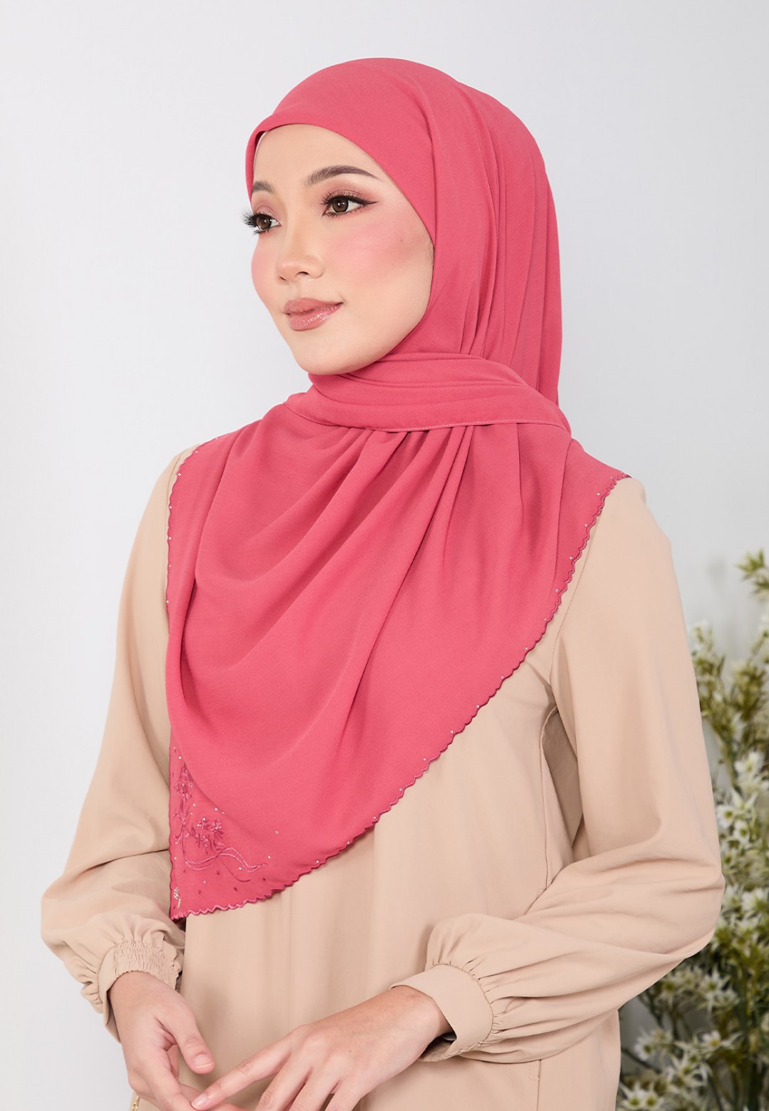 SQ FLUERITH PLAIN EMBROIDERY DIAMOND