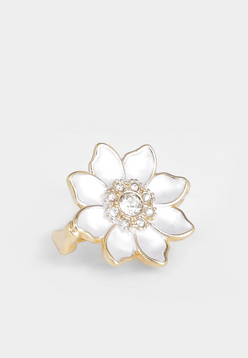DAISY BROOCH