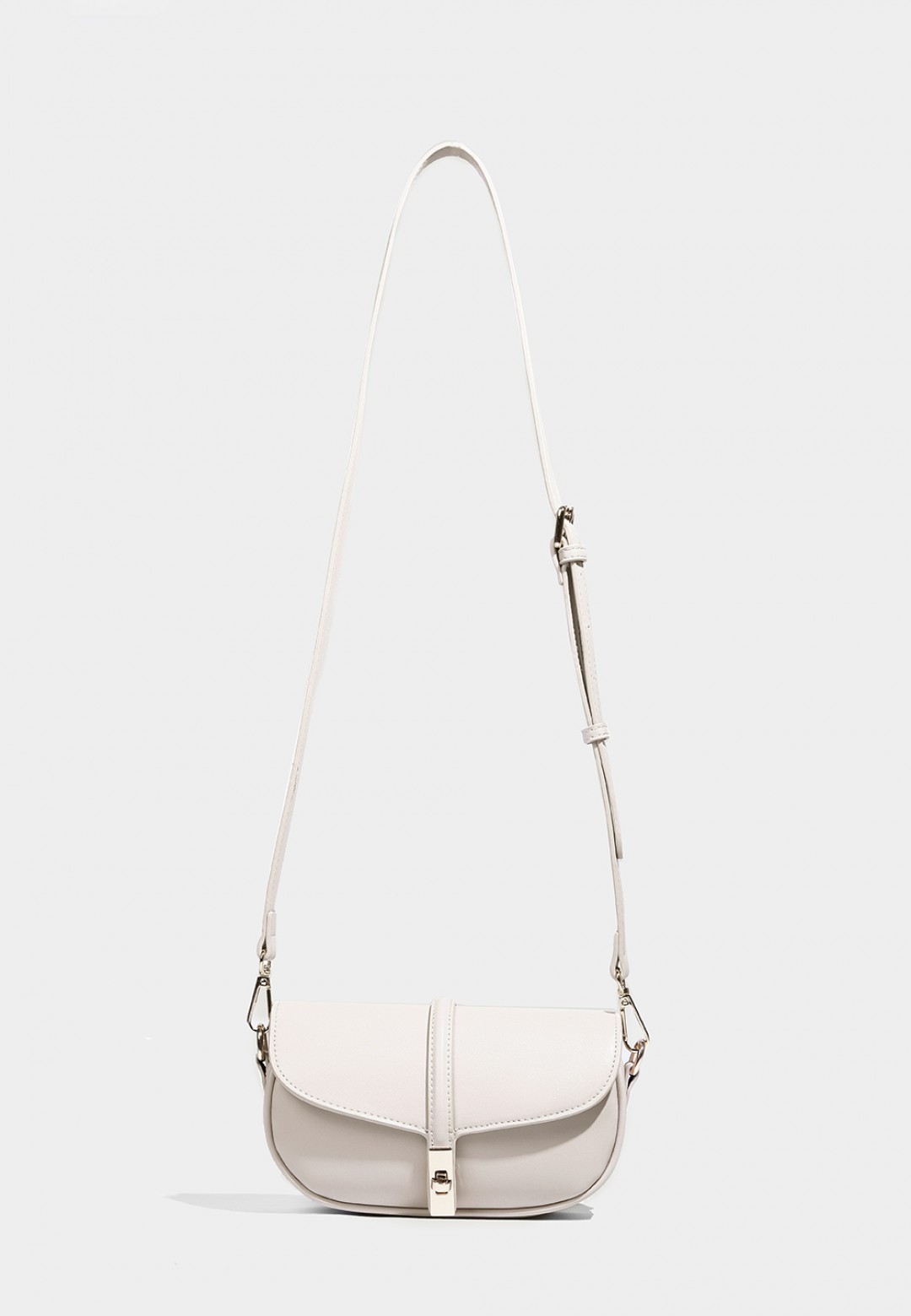 BAGUETTE SLING BAG